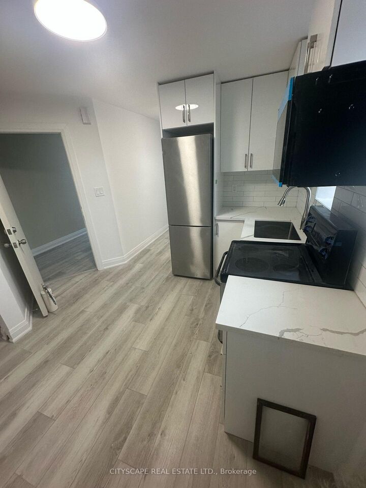Property Photo:  1710 St Clair Avenue W Unit 1  ON M6N 1J1 