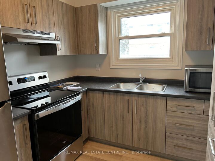 Property Photo: 420 Pioneer Drive 3 ON N2P 1H6
