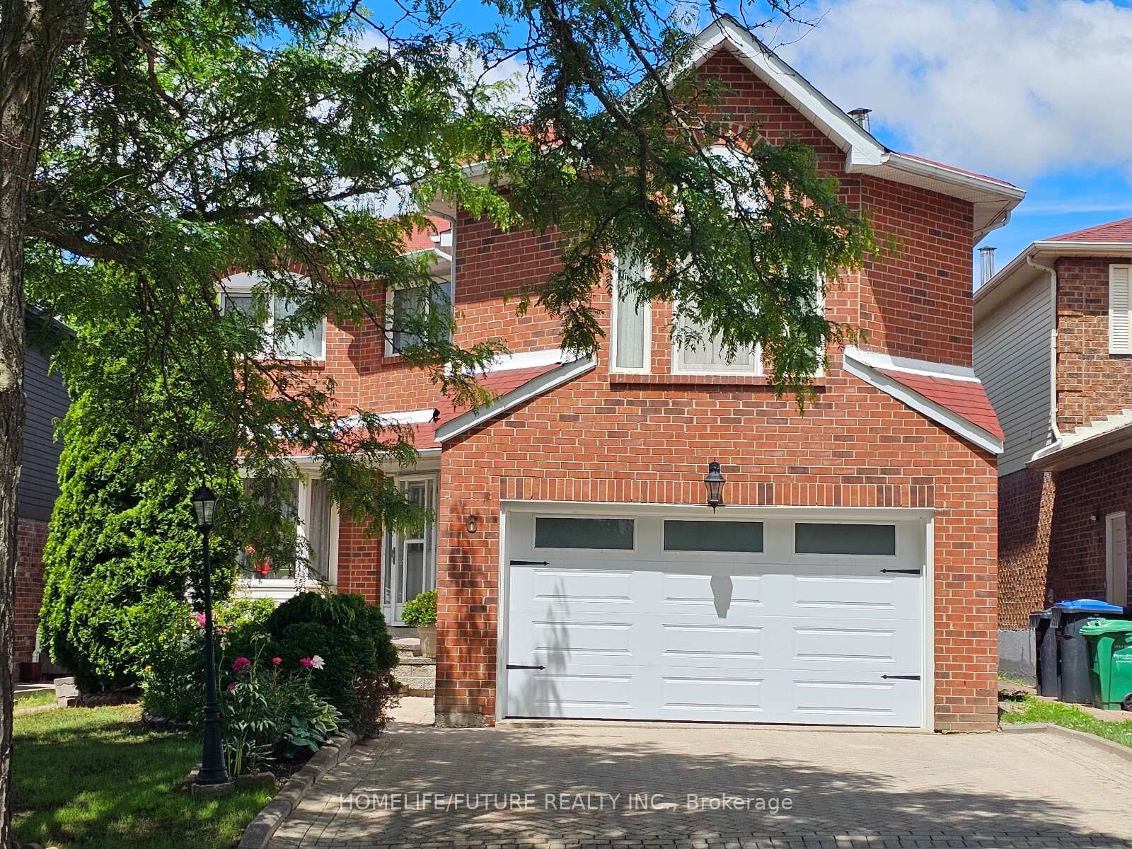 Property Photo:  6 Cousins Court  ON L6Y 3K6 
