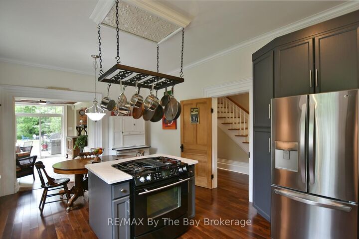 Property Photo: 214 Elm Street ON L0M 1S0