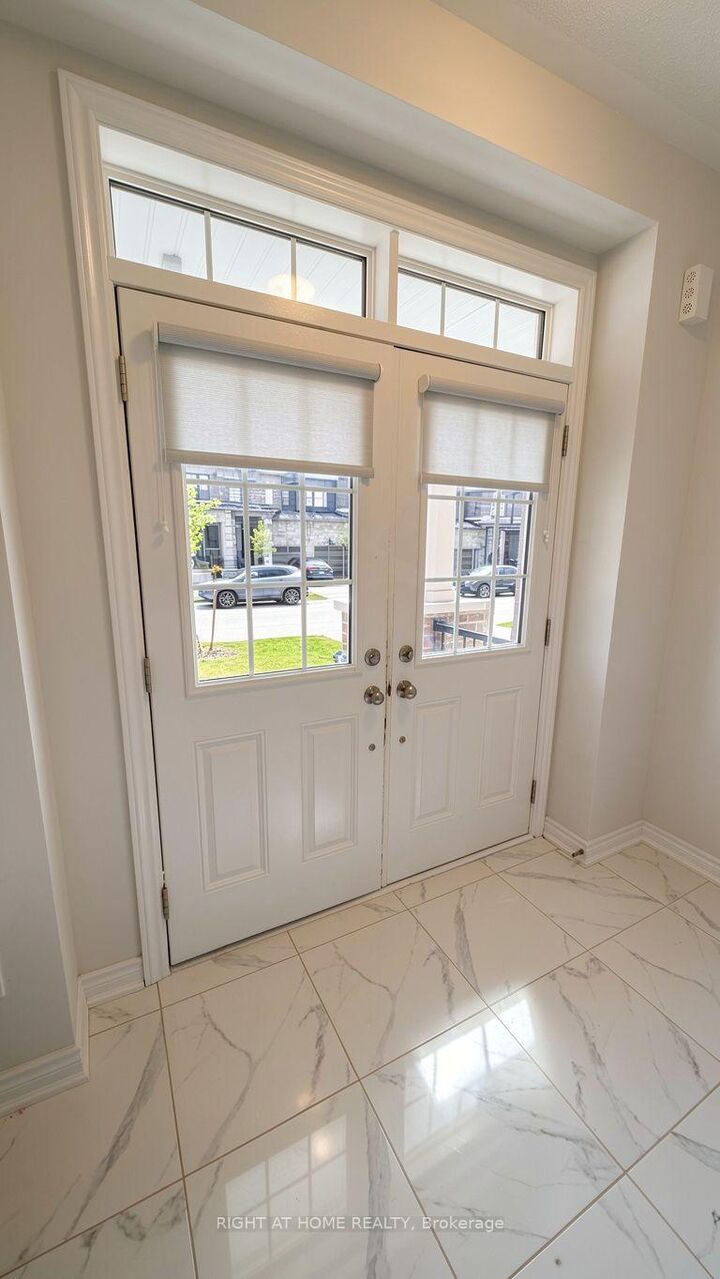 Property Photo:  17 Rochester Drive  ON L9S 2Z8 