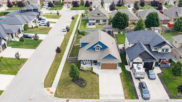 Property Photo:  593 Morrison Crescent  ON N2Z 0A7 
