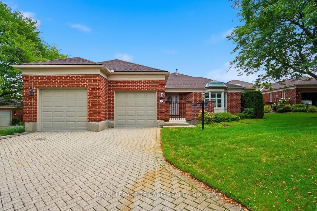 Property Photo: 60 Rosecliffe Crescent 8 ON N6K 4E5
