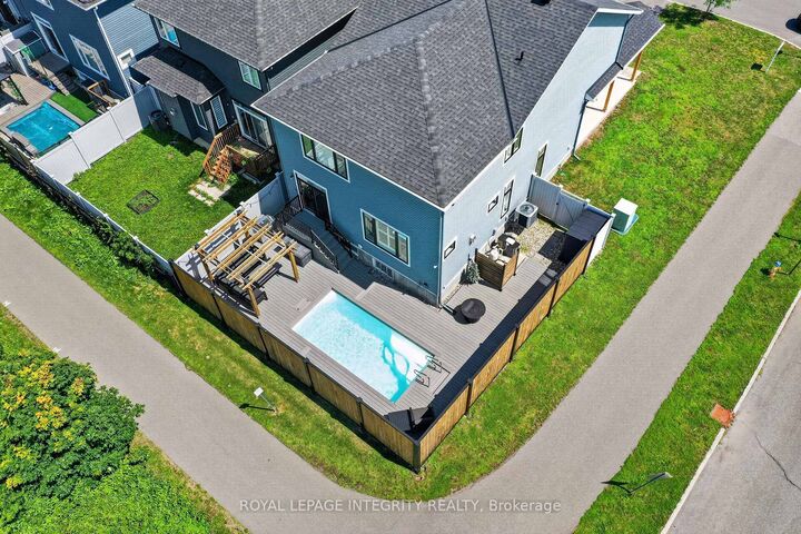 Property Photo: 501 Cannes Crescent ON K4A 5J6