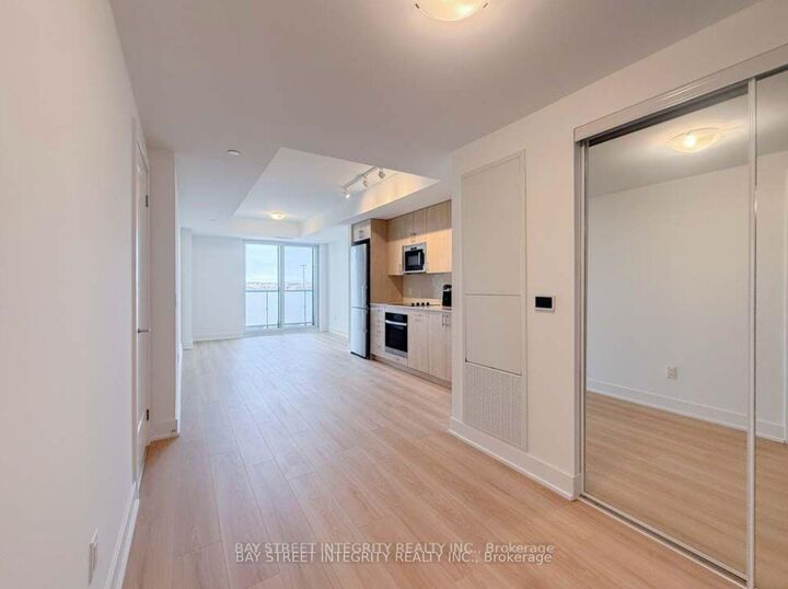 Property Photo:  2545 Simcoe Street N 420  ON L1L 0W3 