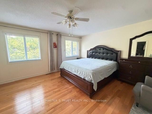Property Photo: 83 Gemini Crescent ON L4S 2K8