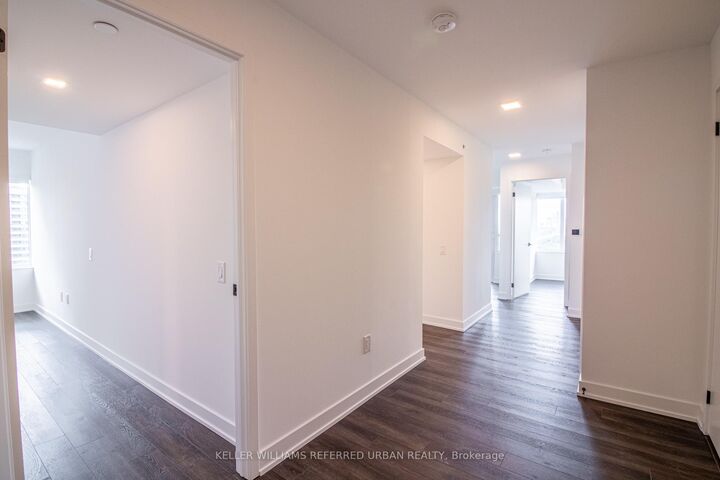 Property Photo: 609 Sherbourne Street 2104 ON M4X 0A4