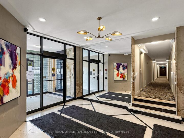 Property Photo:  580 Christie Street 107  ON M6G 3E3 
