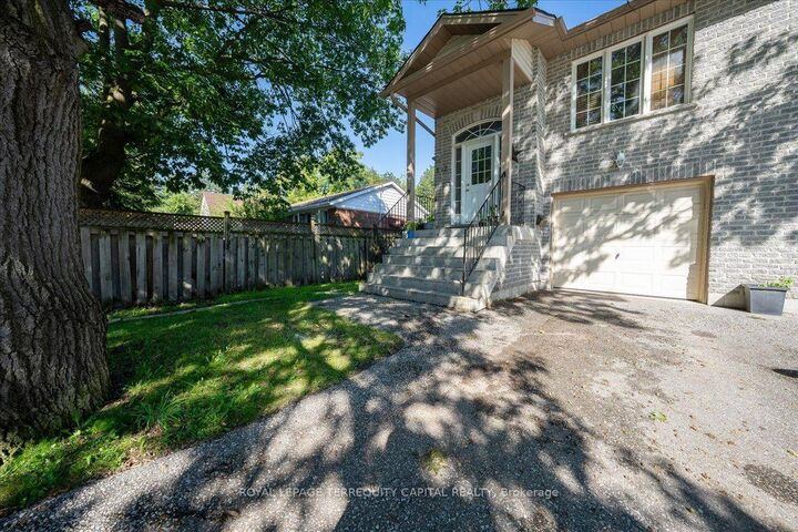 Property Photo: 102 Henry Street ON L4N 1C8