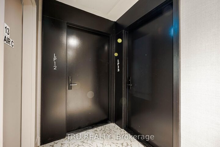 Property Photo: 270 Dufferin Street Lph12 ON M6K 0H8
