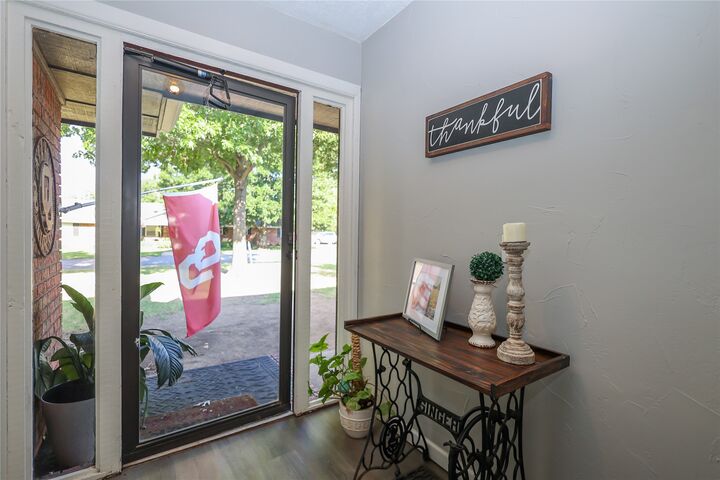 Property Photo:  1024 Oak Drive  OK 73086 