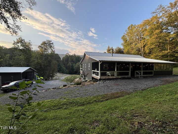 Property Photo:  363 Hog Lot Road  TN 37857 