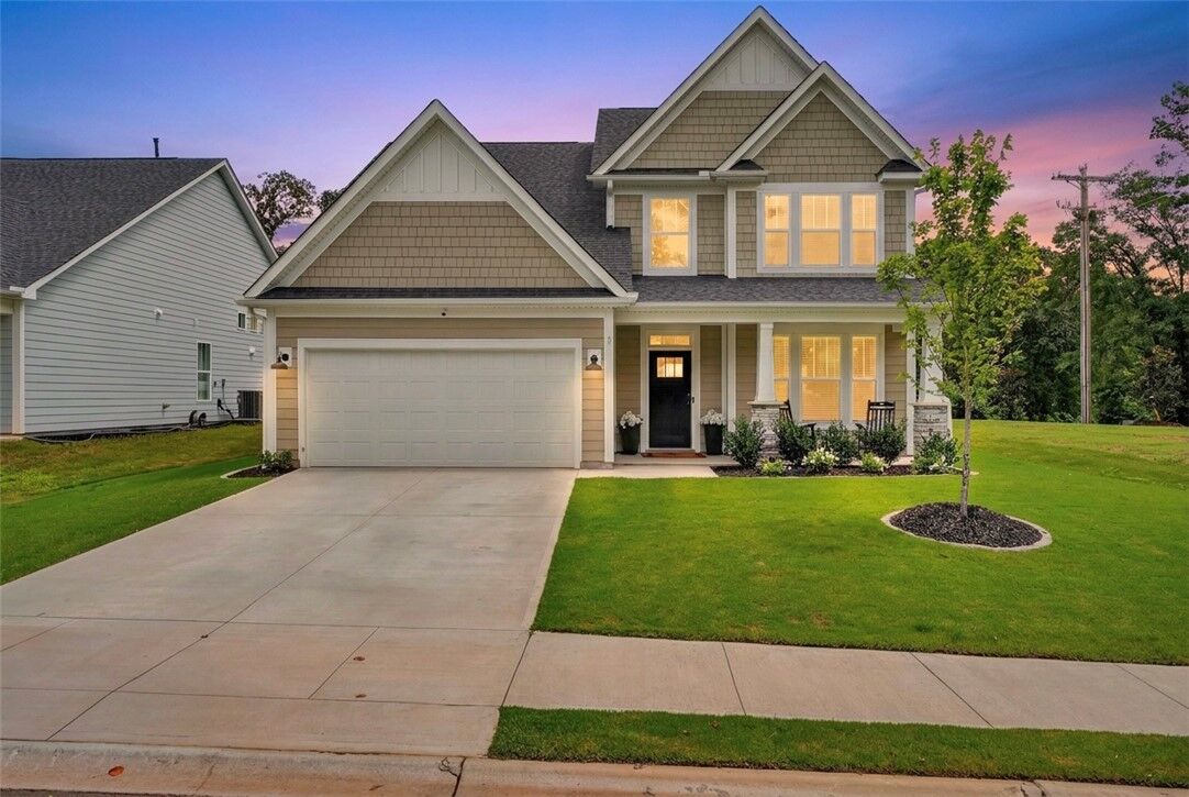 Property Photo: 100 Beaverdam Creek Drive SC 29621