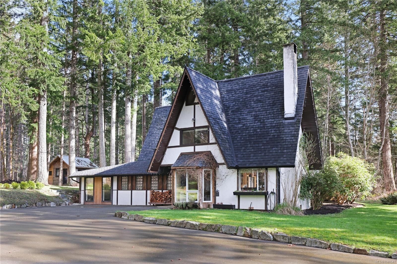 Property Photo: 2138 Left Rd BC V9J 1T9