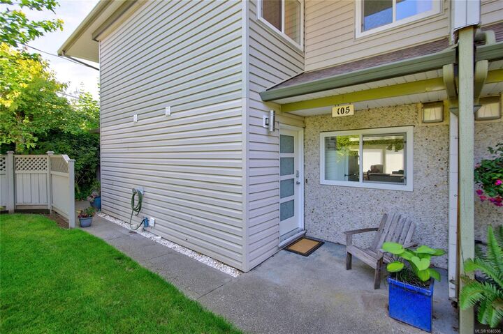 Property Photo: 1537 Noel Ave #105 BC V9M 3H8