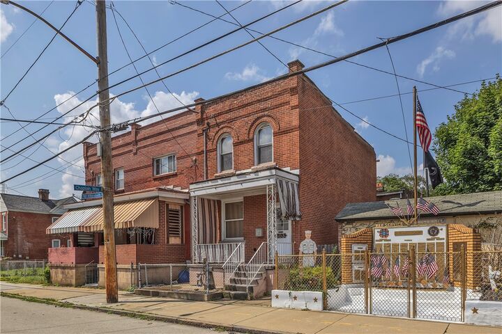 Property Photo: 303 W Elizabeth St PA 15207
