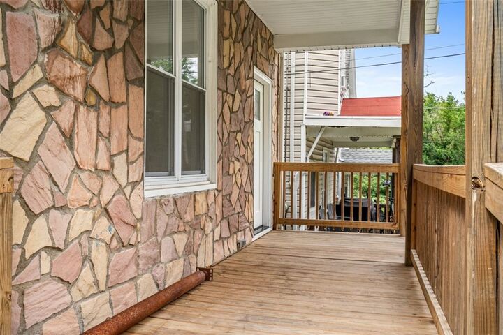Property Photo:  804 Dubois St  PA 15204 
