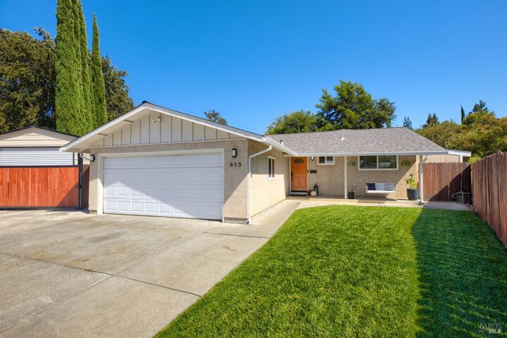 Property Photo: 613 Isabella Court CA 95687