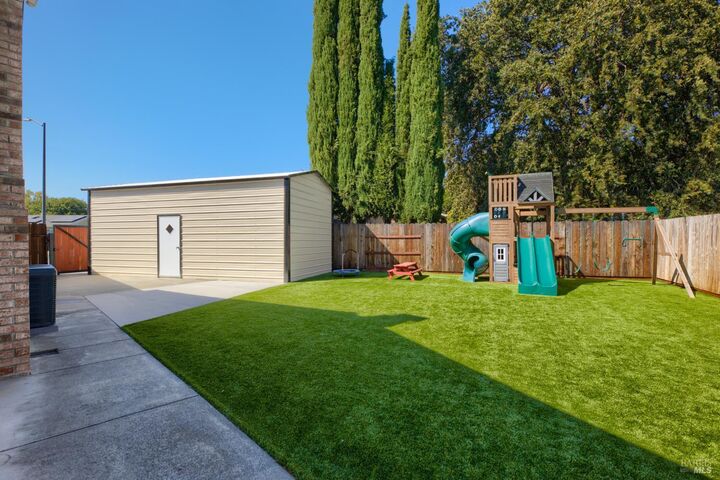 Property Photo:  613 Isabella Court  CA 95687 