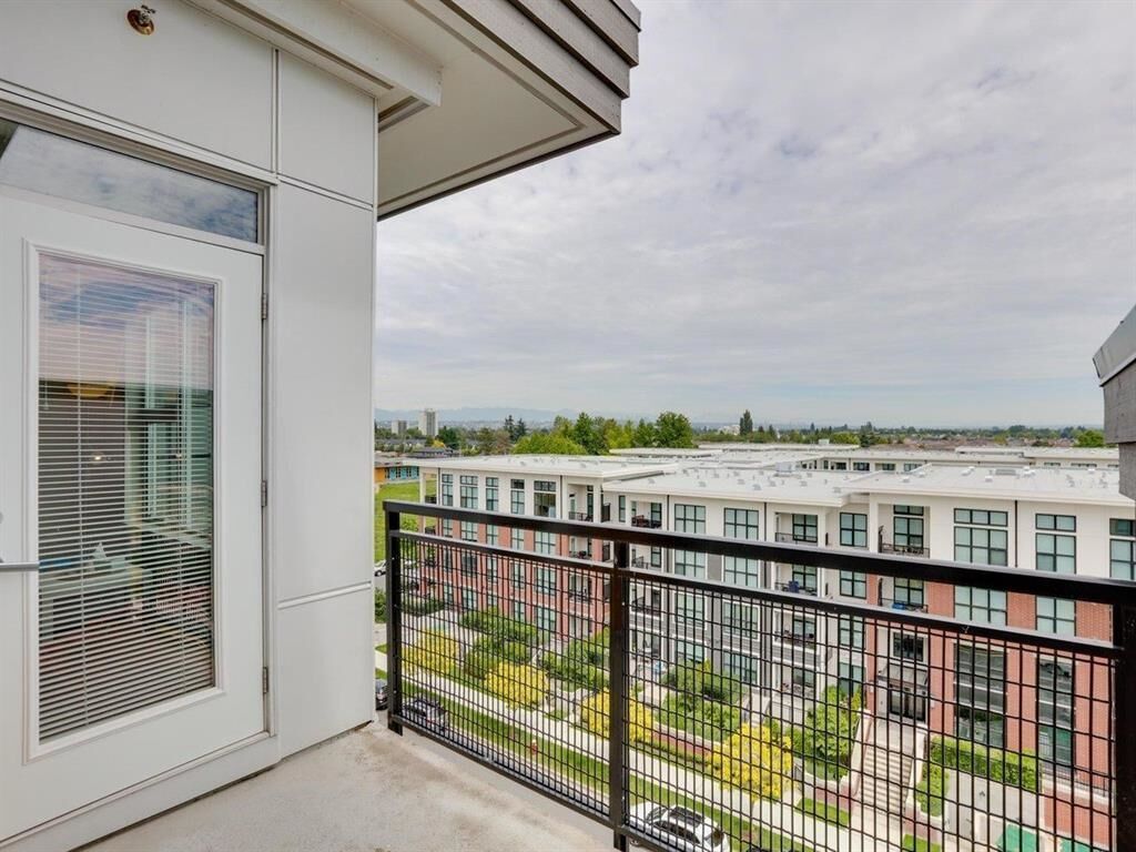 Property Photo:  9388 Tomicki Avenue 613  BC V6X 0P1 