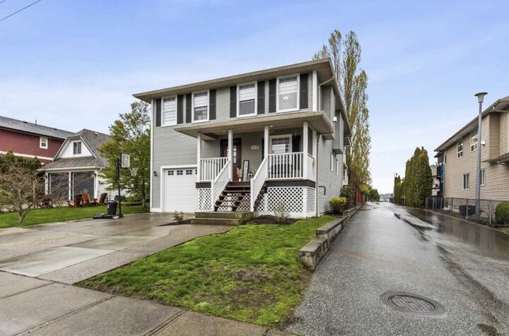 Property Photo: 34795 1 Avenue BC V2S 8C2