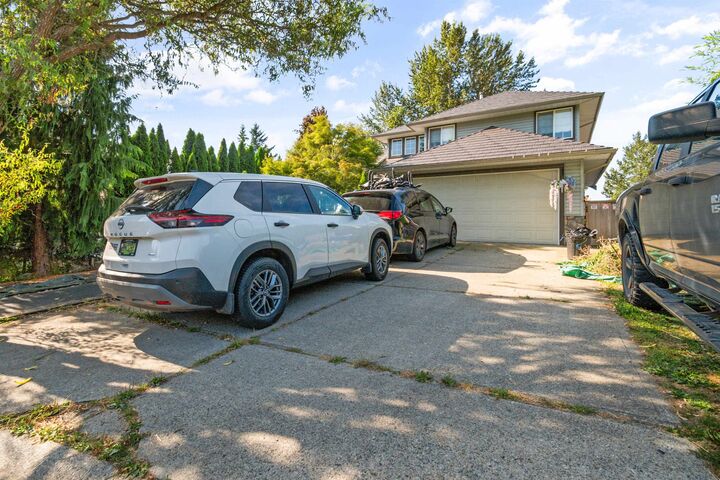 33852 Knight Avenue — photo 1