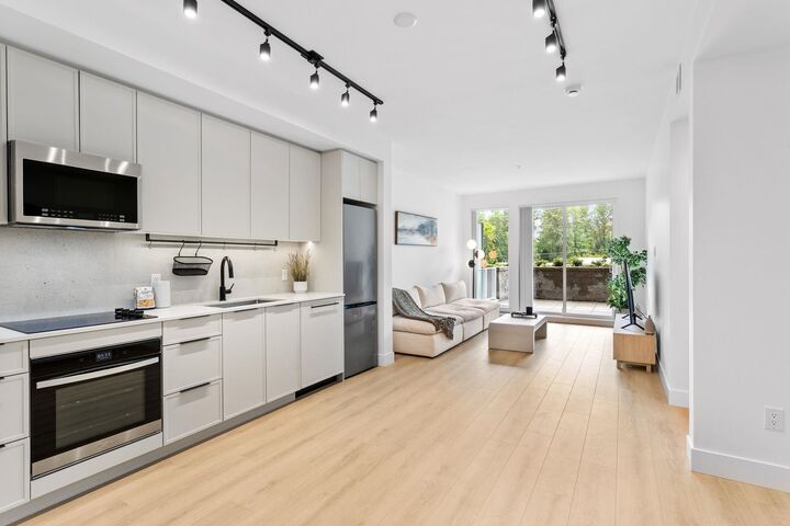 Property Photo: 3055 Murray Street 216 BC V3H 0P4