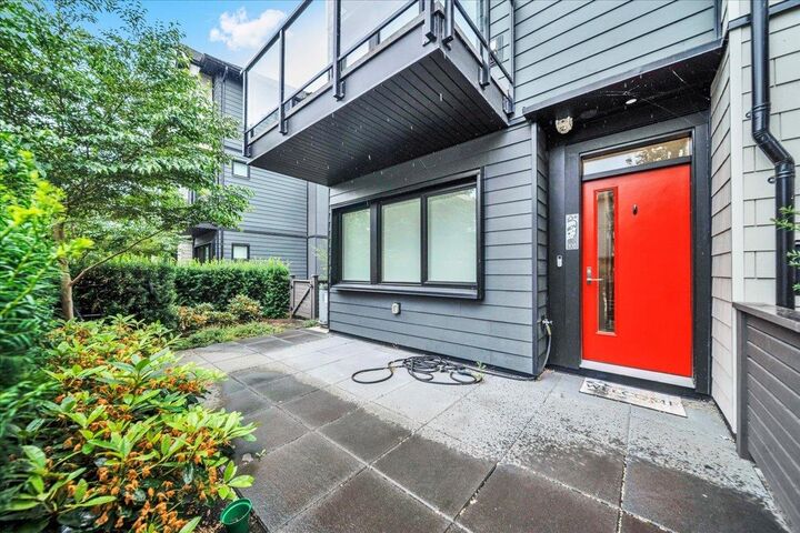 Property Photo:  4662 Hemlock Way 105  BC V4M 0G1 