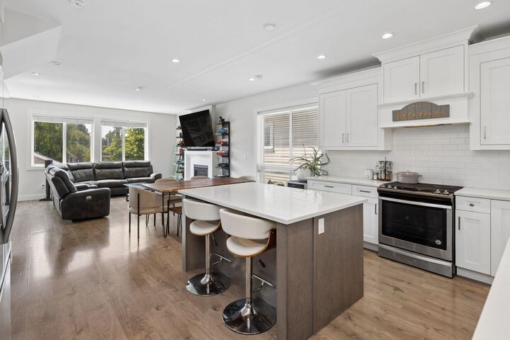 Property Photo: 4855 Ellis Lane BC V4K 0C5