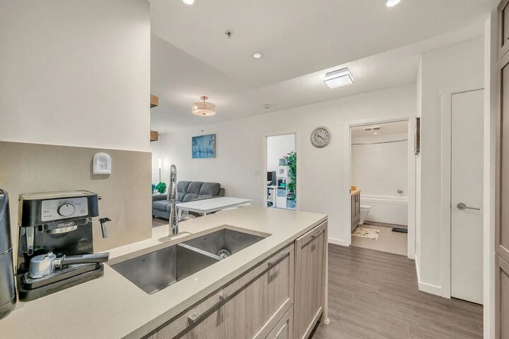 Property Photo: 5598 Ormidale Street 504 BC V5R 0E5