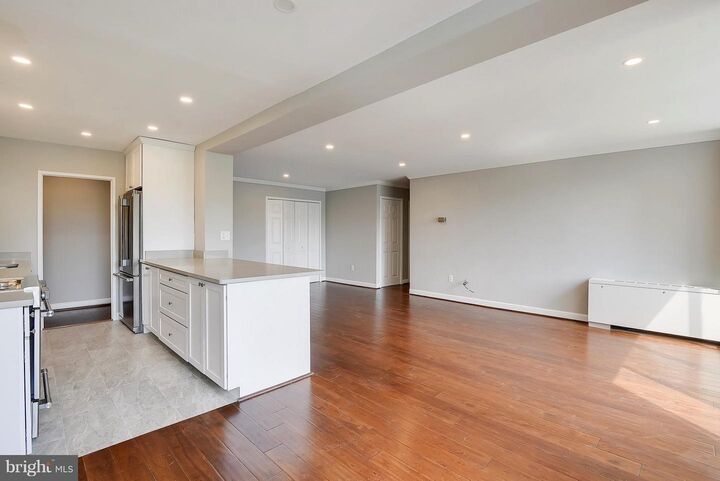 Property Photo:  6621 Wakefield Drive 302  VA 22307 