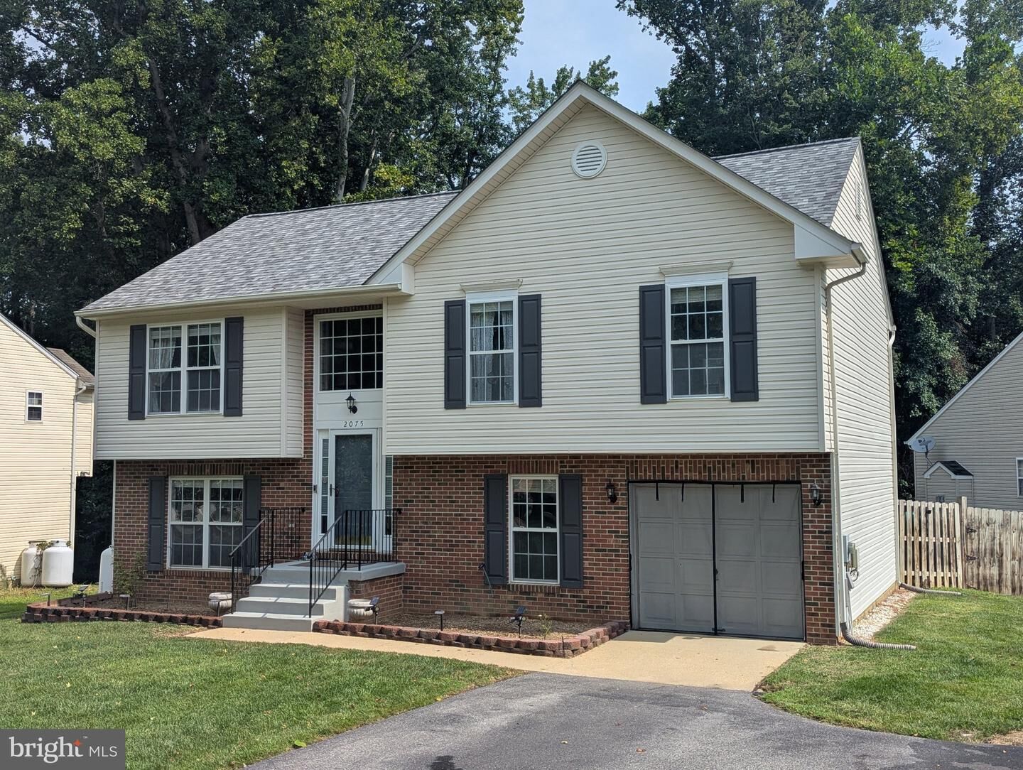 Property Photo: 2075 Matta View Place MD 20601