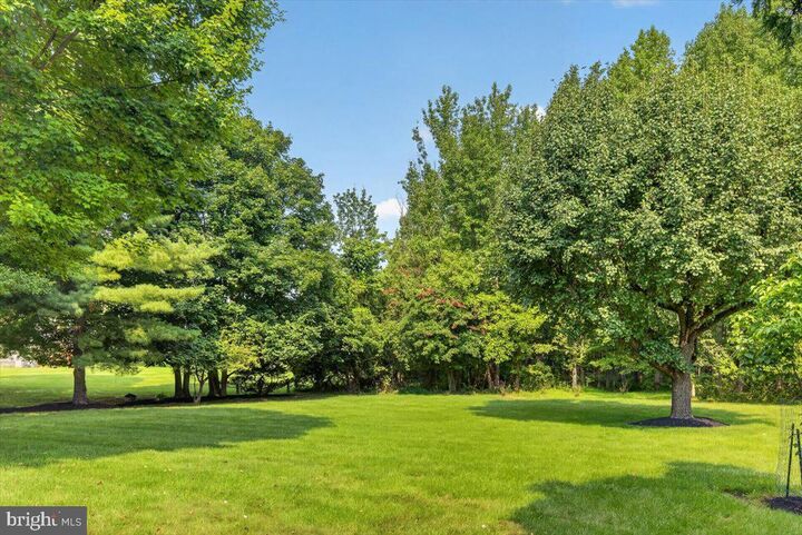 Property Photo:  3 Redwood Court  NJ 08550 