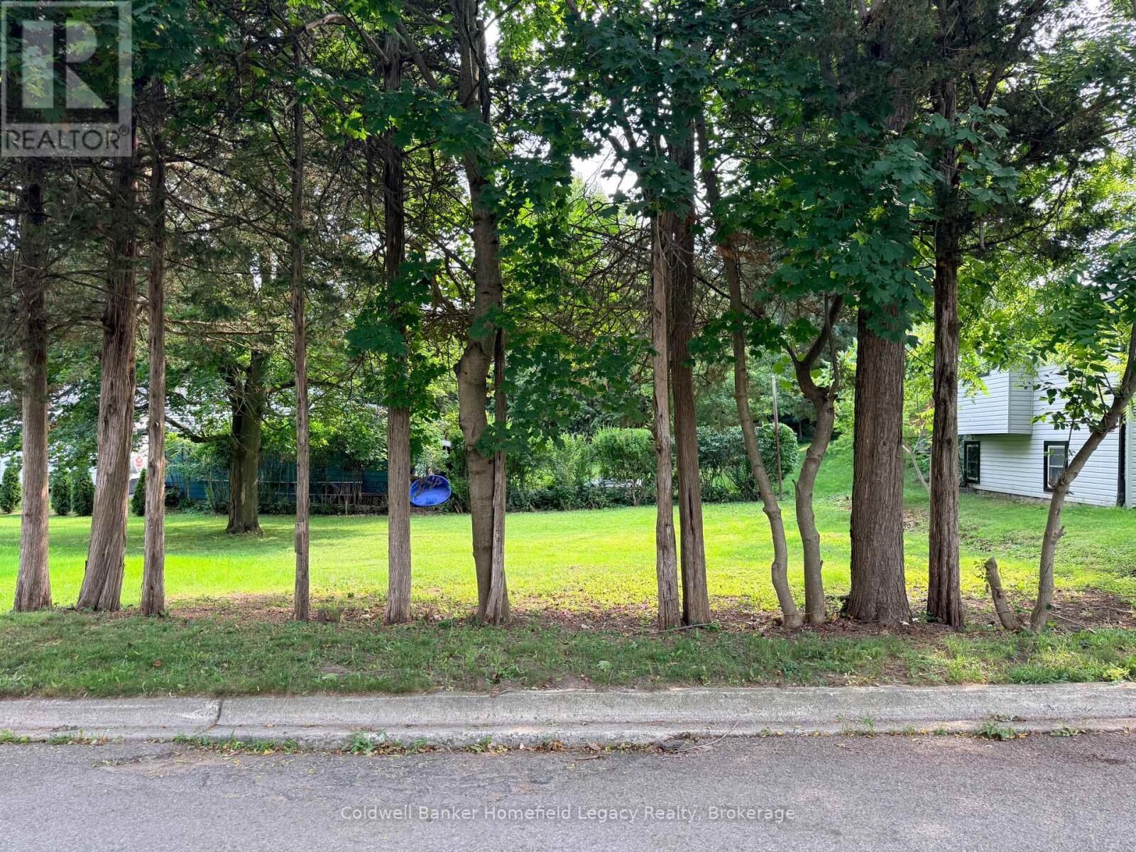 Property Photo:  1 Park Ln Lane  ON N4X 0B6 