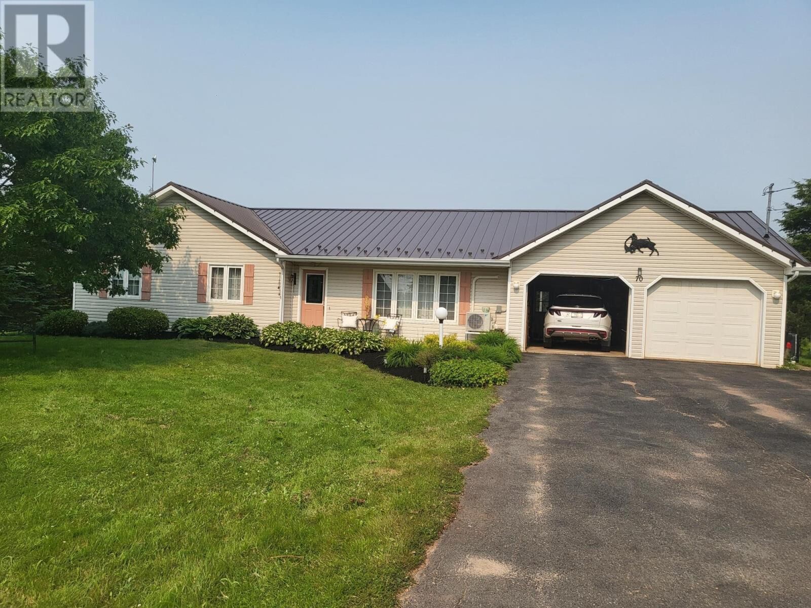 Property Photo: 70 East Suffolk Road Ext PE C1C 0G8
