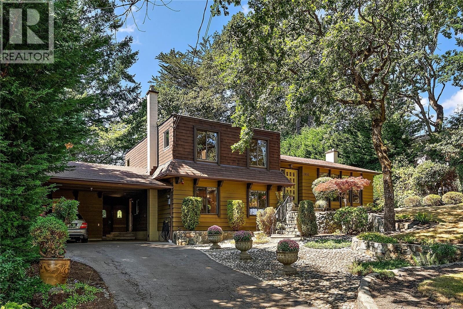 Property Photo: 3832 Persimmon Drive BC V8P 3R9