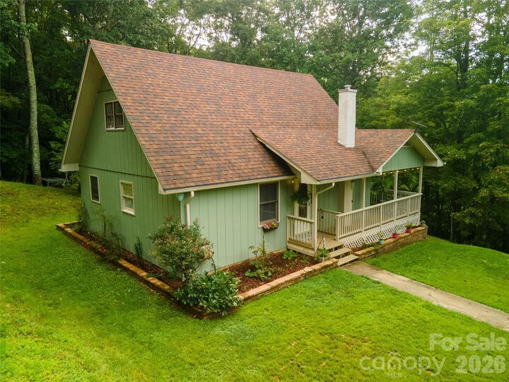 Property Photo:  426 Meadowood Lane  NC 28714 