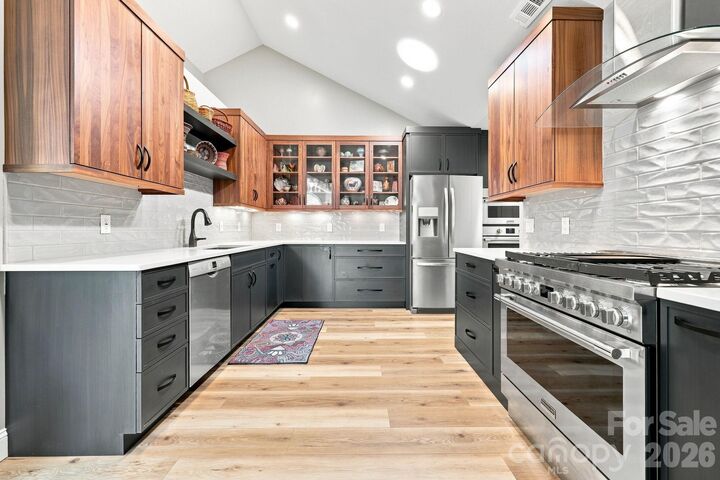 Property Photo: 100 Mountain Meadow Circle NC 28787