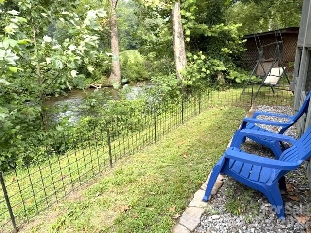 Property Photo:  30 Aqua Vista Loop  NC 28785 