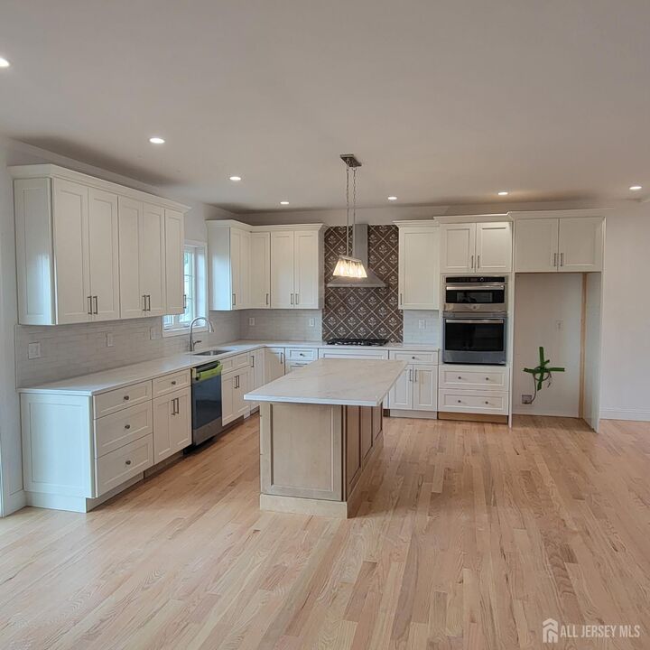 Property Photo: 208 E James Place E NJ 07095