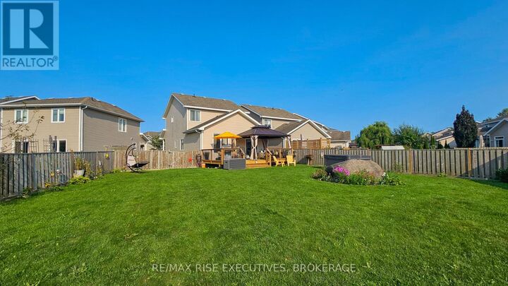 Property Photo: 724 Margaret Way ON K7K 0B9