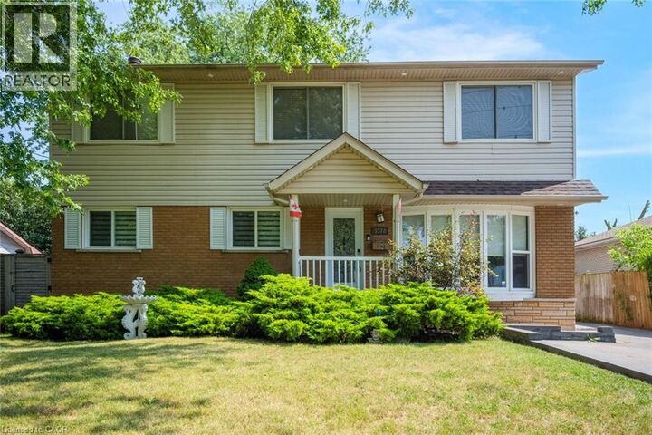 Property Photo: 5372 Spruce Avenue ON L7L 1N7