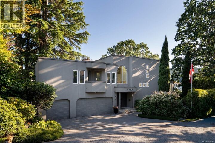 Property Photo:  7090 Brentwood Drive  BC V8M 1B6 