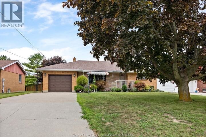 Property Photo:  247 Erie Street South  ON N0R 1G0 