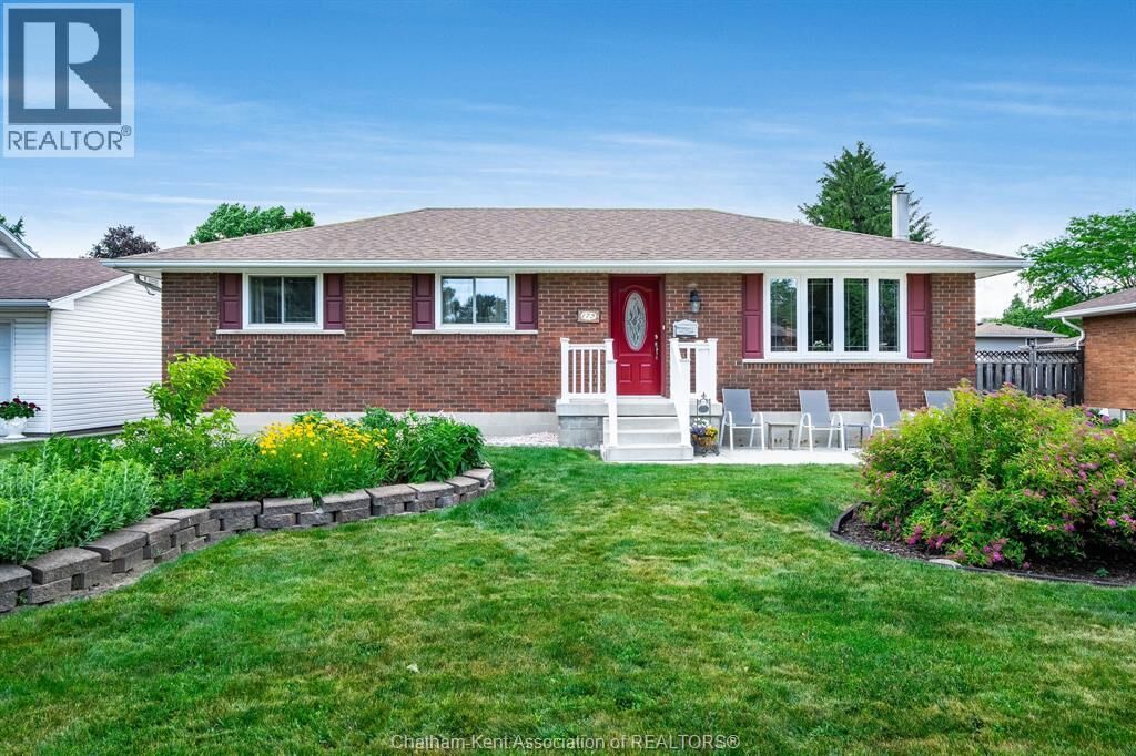 Property Photo:  175 Sylvester Drive  ON N7M 2B8 