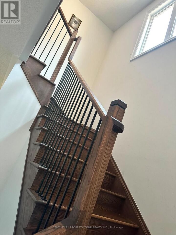 Photo de la propriété: 57 Bermondsey Way ON L6Y 6J8