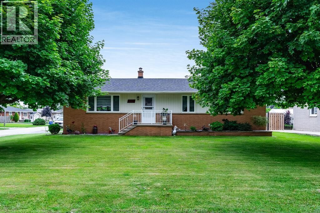 Property Photo:  1665 Regent Street  ON N0P 2G0 