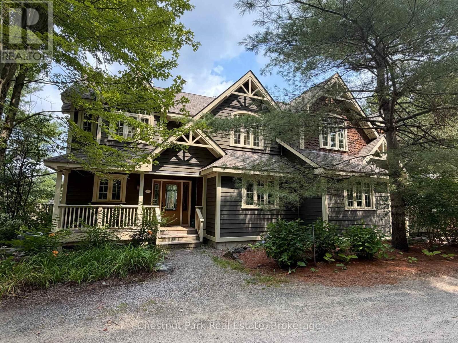 Property Photo: 3876 Muskoka Road 118 West ON P0B 1J0