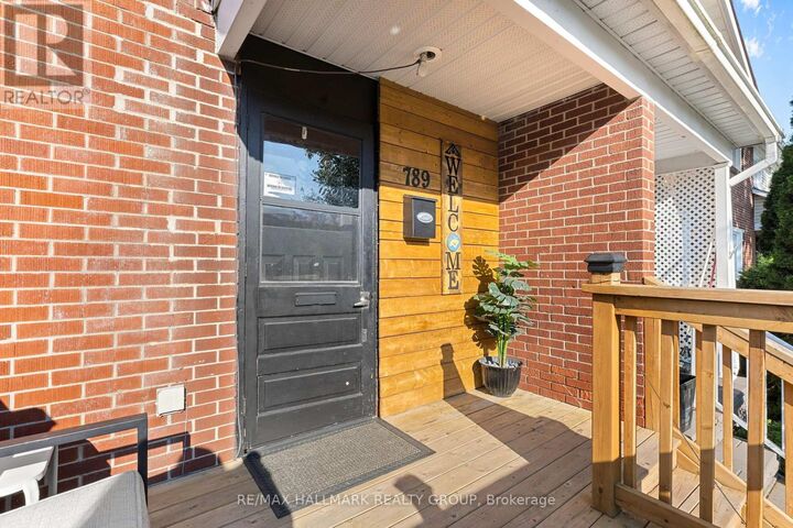 Property Photo: 789 Borthwick Avenue ON K1K 2M5