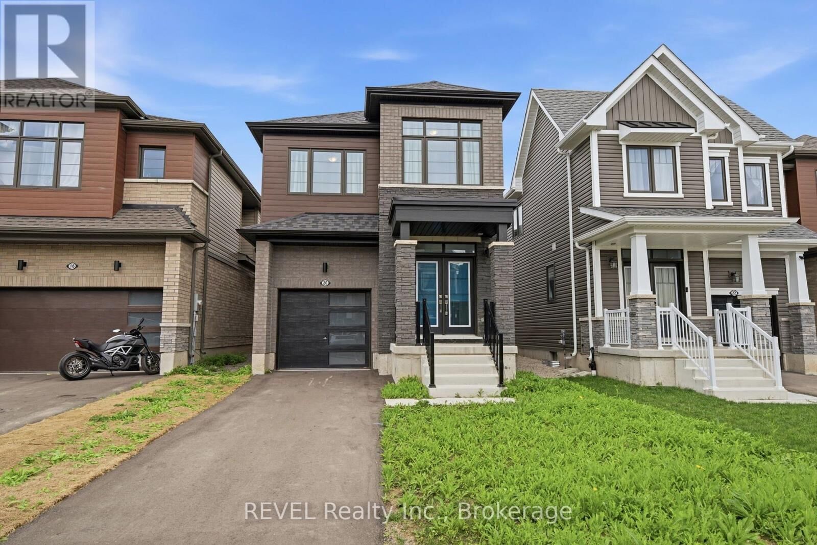 Property Photo: 20 Selection Heights ON L2V 0P3